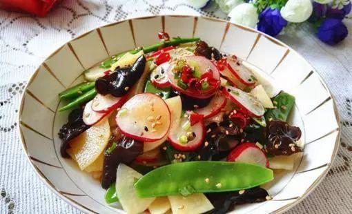 娛樂(lè)圈吃瓜里的涼菜是什么意思,吃瓜群眾熱議的“涼菜”究竟何意？