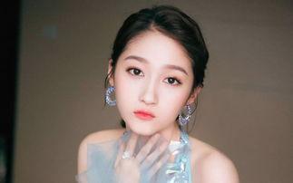 娛樂(lè)圈女星吃瓜日常小說(shuō),明星們的甜蜜瓜田