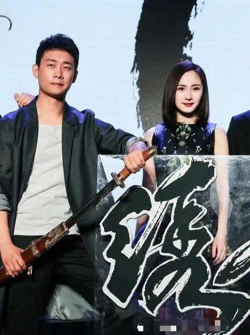 娛樂吃瓜爆料張藝興人脈,娛樂圈人脈廣，資源豐富，揭秘其背后強大關(guān)系網(wǎng)