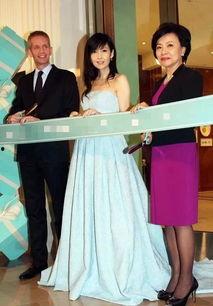 娛樂(lè)吃瓜老少女是誰(shuí),她是如何成為網(wǎng)絡(luò)紅人的？