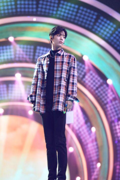 肖戰(zhàn)吃瓜娛樂圈視頻,揭秘明星幕后故事