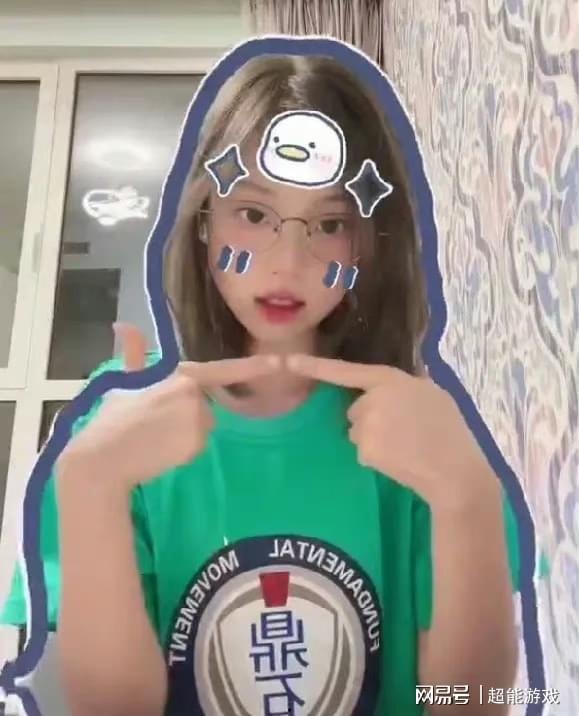 吃瓜娛樂小藍姐姐是誰,網(wǎng)絡紅人的魅力與影響力