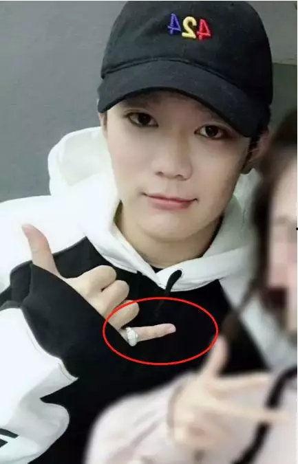 娛樂圈吃瓜賈乃亮微博,吃瓜群眾熱議不已