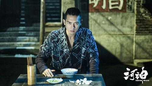 穿書吃瓜娛樂圈文男主,男主的吃瓜日常