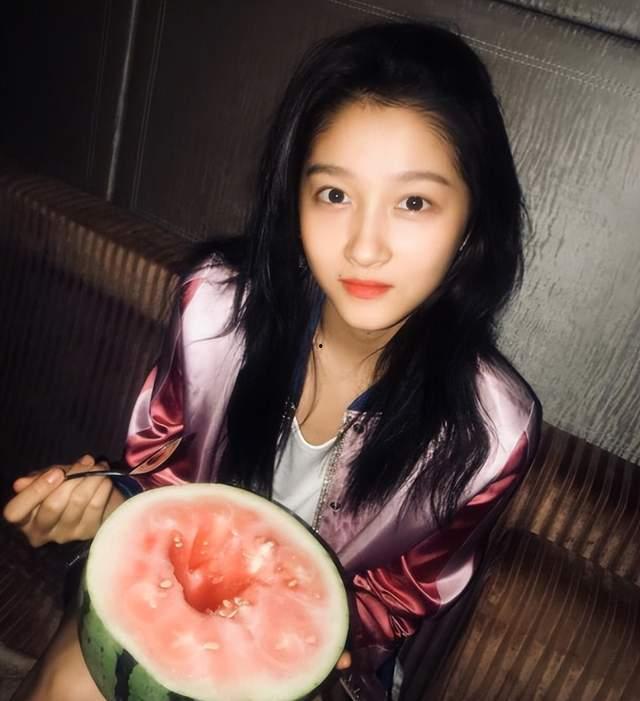 娛樂(lè)吃瓜醬拍照技巧視頻,跟隨娛樂(lè)吃瓜醬視頻學(xué)技巧