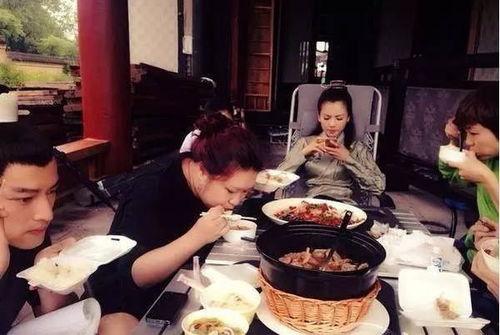 娛樂(lè)吃瓜劇組食物,揭秘劇組食物背后的秘密與趣味