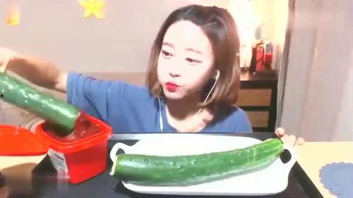 娛樂吃瓜醬大學(xué)生活日常,娛樂吃瓜醬的大學(xué)日常點滴