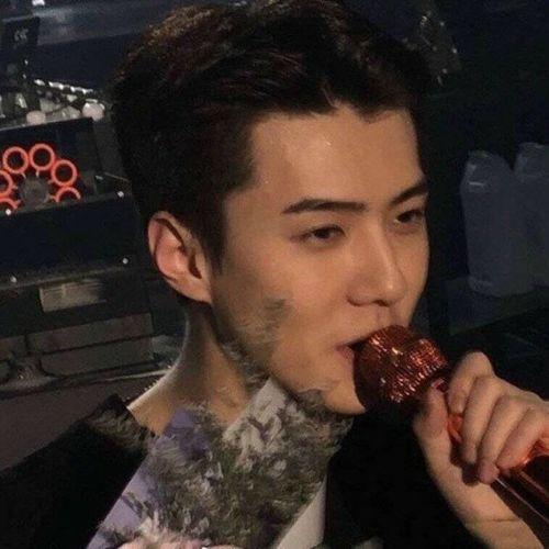 娛樂圈吃瓜抖音背景圖,揭秘抖音吃瓜背后的精彩瞬間