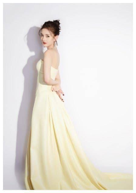 娛樂(lè)吃瓜君說(shuō)宋祖兒,娛樂(lè)吃瓜君揭秘娛樂(lè)圈新晉小花