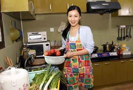 娛樂吃瓜醬小時候的保姆,娛樂吃瓜醬童年趣事揭秘