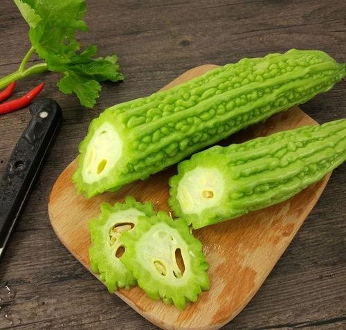 娛樂圈吃瓜的模板是什么,XX明星深夜密會(huì)神秘女子，背后真相令人震驚！